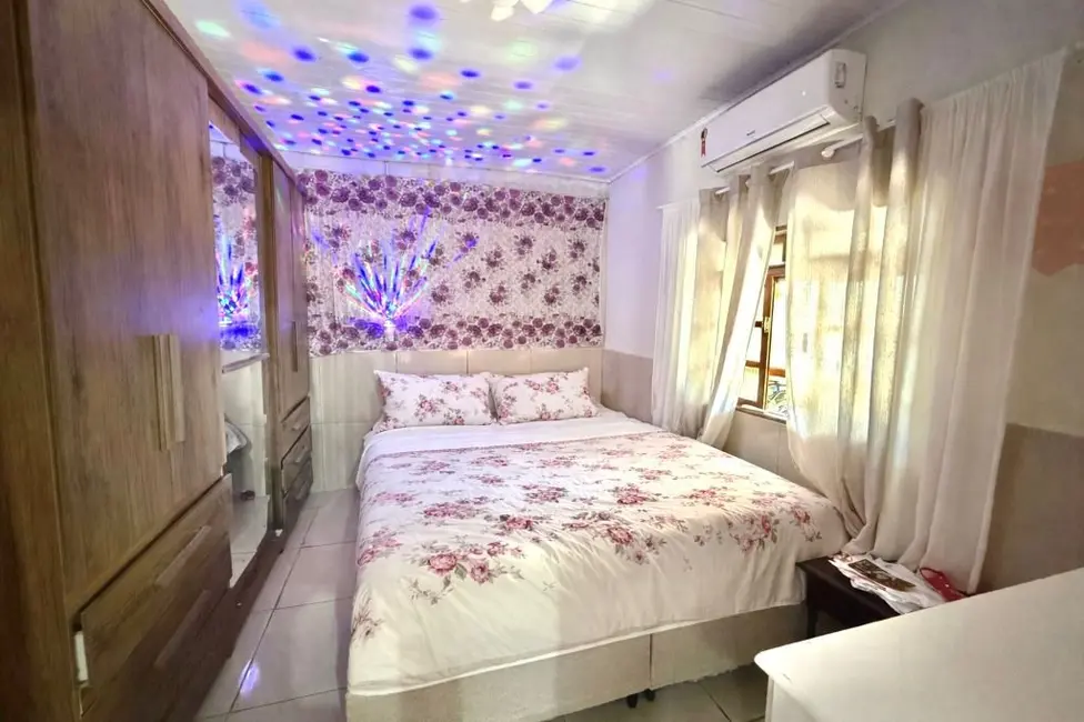 Foto 4 de Casa com 4 quartos à venda, 360m2 em Gravatá, Navegantes - SC