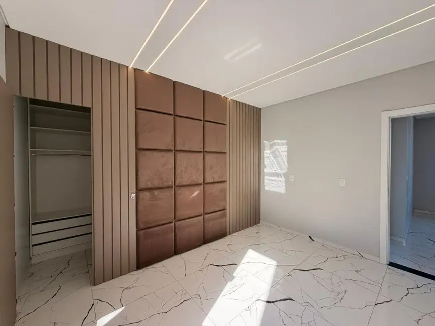 Foto 4 de Casa com 4 quartos à venda, 260m2 em Centro, Navegantes - SC