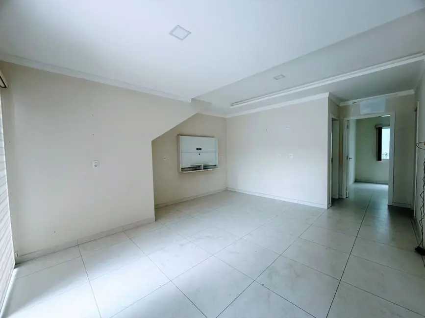 Foto 2 de Apartamento com 2 quartos à venda, 67m2 em Centro, Navegantes - SC