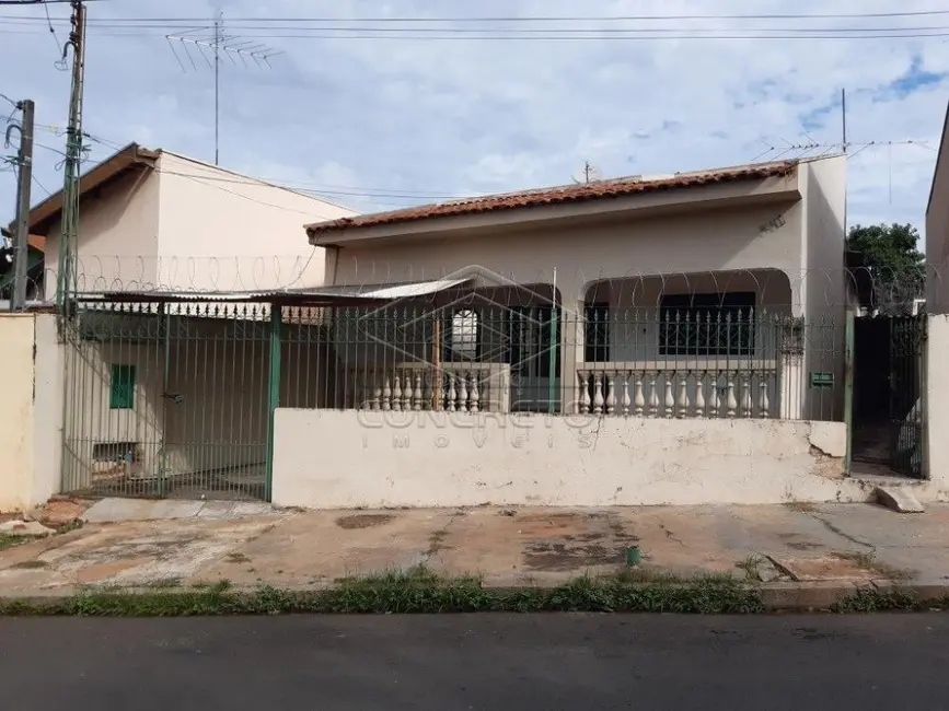 Foto 1 de Casa com 2 quartos à venda, 115m2 em Bauru - SP