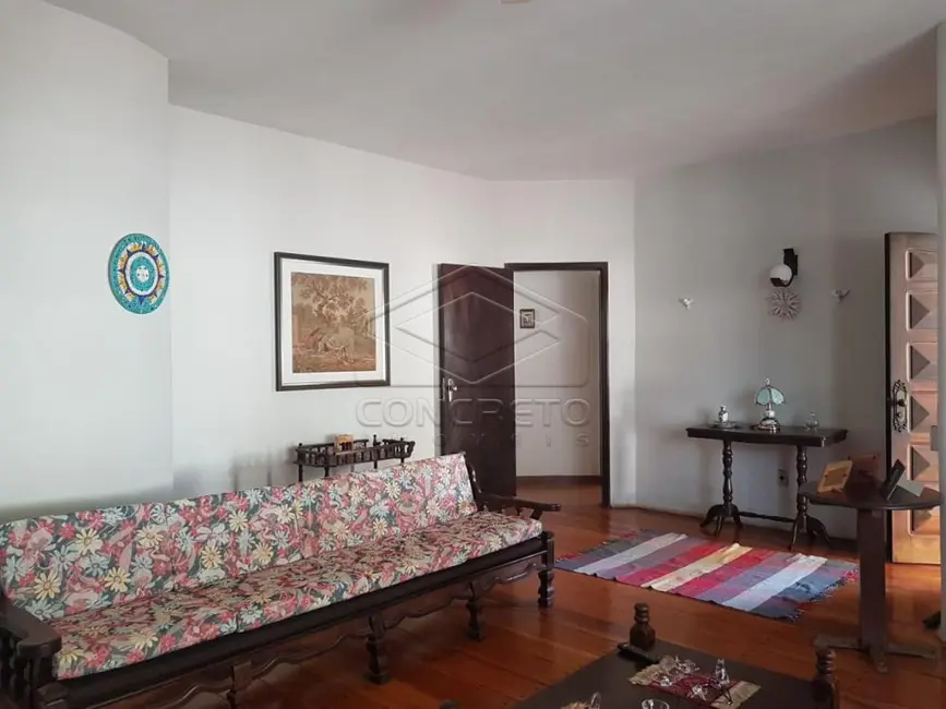 Foto 1 de Casa com 3 quartos à venda, 300m2 em Lencois Paulista - SP