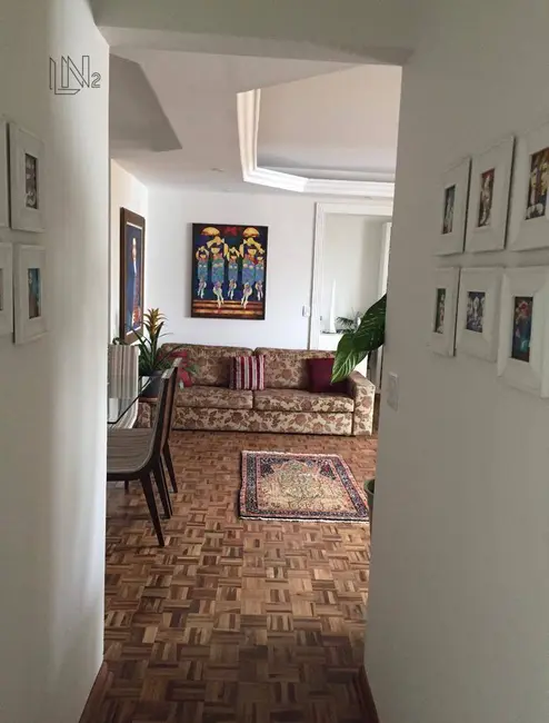 Apartamento com 4 quartos à venda, 180m2 em Santo Antônio, Sao Caetano Do Sul - SP - imagem 8 Foto 8 de Apartamento com 4 quartos à venda, 180m2 em Santo Antônio, Sao Caetano Do Sul - SP