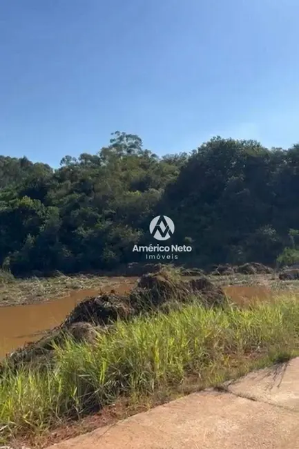 Foto 4 de Terreno / Lote à venda, 251m2 em Piracangaguá, Taubate - SP