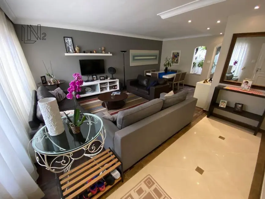 Casa com 3 quartos à venda, 200m2 em Sao Bernardo Do Campo - SP - imagem 3 Foto 3 de Casa com 3 quartos à venda, 200m2 em Sao Bernardo Do Campo - SP