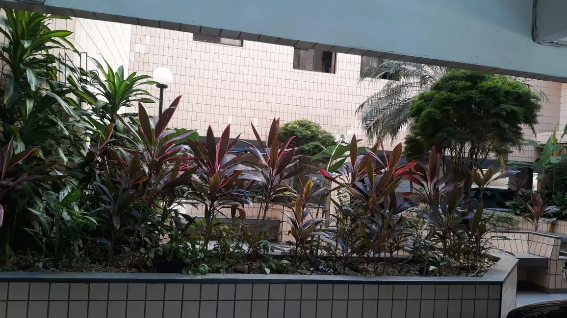 Foto 4 de Apartamento com 2 quartos à venda, 94m2 em Jardim Las Palmas, Guaruja - SP