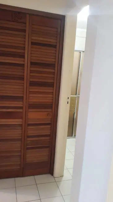 Foto 9 de Apartamento com 2 quartos à venda, 94m2 em Jardim Las Palmas, Guaruja - SP