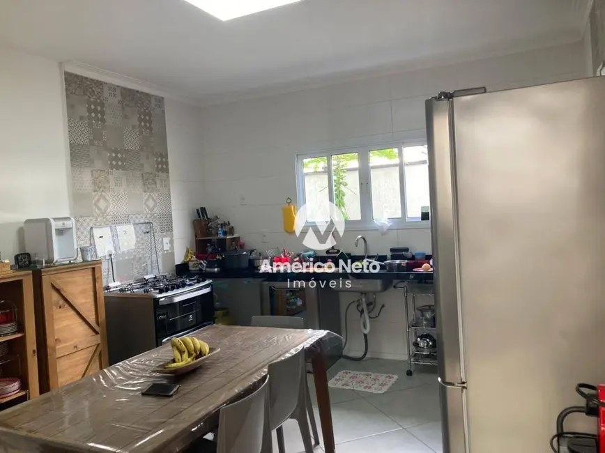 Sobrado com 4 quartos à venda e para alugar, 257m2 em Residencial Ouroville, Taubate - SP - imagem 5 Foto 5 de Sobrado com 4 quartos à venda e para alugar, 257m2 em Residencial Ouroville, Taubate - SP