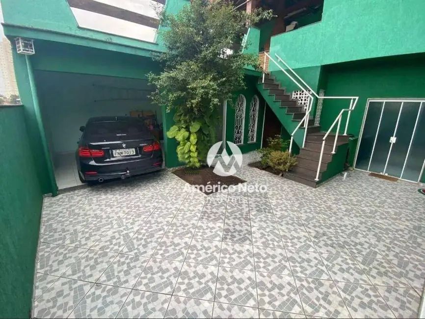 Foto 2 de Sobrado com 3 quartos à venda, 244m2 em Santa Maria, Sao Caetano Do Sul - SP