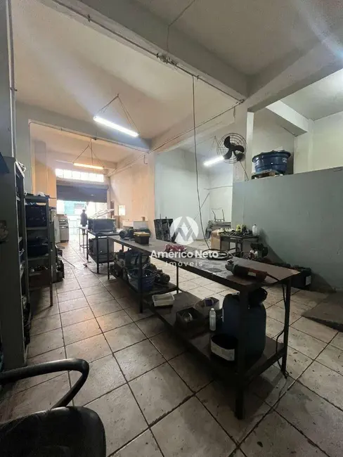 Foto 2 de Armazém / Galpão para alugar, 250m2 em Cerâmica, Sao Caetano Do Sul - SP