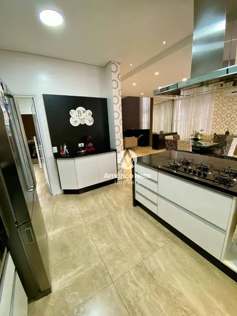 Foto 9 de Sobrado com 4 quartos à venda e para alugar, 360m2 em Cerâmica, Sao Caetano Do Sul - SP