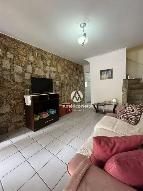 Foto 1 de Sobrado com 2 quartos à venda, 110m2 em Santa Paula, Sao Caetano Do Sul - SP