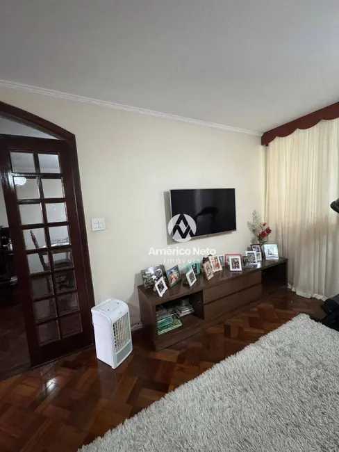 Sobrado com 3 quartos à venda, 152m2 em Sao Bernardo Do Campo - SP - imagem 3 Foto 3 de Sobrado com 3 quartos à venda, 152m2 em Sao Bernardo Do Campo - SP