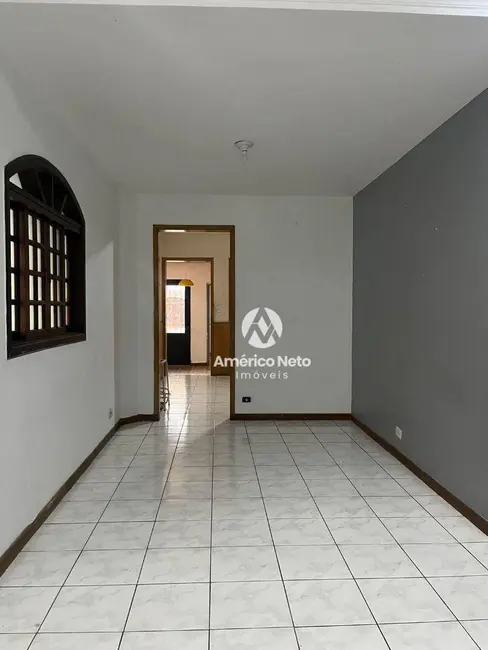 Sobrado com 4 quartos para alugar, 300m2 em São João Clímaco, São Paulo - SP - imagem 3 Foto 3 de Sobrado com 4 quartos para alugar, 300m2 em São João Clímaco, São Paulo - SP