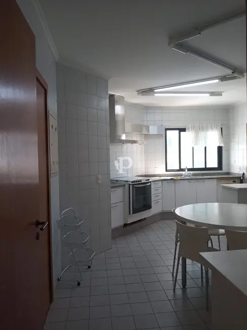 Apartamento com 4 quartos à venda, 170m2 em Cambuí, Campinas - SP - imagem 8 Foto 8 de Apartamento com 4 quartos à venda, 170m2 em Cambuí, Campinas - SP