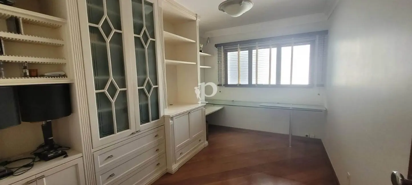 Foto 9 de Apartamento com 4 quartos à venda, 261m2 em Cambuí, Campinas - SP