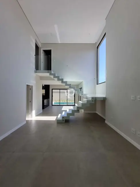 Casa de Condomínio com 3 quartos à venda, 216m2 em Roncáglia, Valinhos - SP - imagem 5 Foto 5 de Casa de Condomínio com 3 quartos à venda, 216m2 em Roncáglia, Valinhos - SP