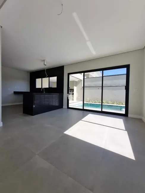 Casa de Condomínio com 3 quartos à venda, 216m2 em Roncáglia, Valinhos - SP - imagem 9 Foto 9 de Casa de Condomínio com 3 quartos à venda, 216m2 em Roncáglia, Valinhos - SP