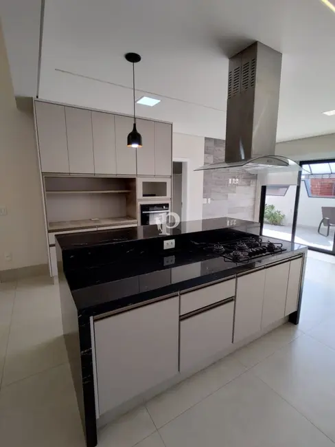 Foto 6 de Casa de Condomínio com 3 quartos à venda, 195m2 em Roncáglia, Valinhos - SP