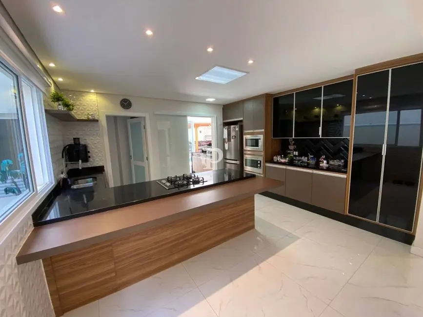 Foto 6 de Casa de Condomínio com 4 quartos à venda, 335m2 em Swiss Park, Campinas - SP