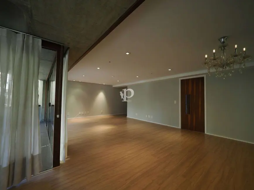 Foto 3 de Apartamento com 4 quartos à venda, 226m2 em Cambuí, Campinas - SP