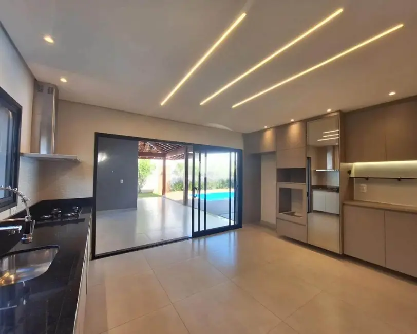 Casa de Condomínio com 3 quartos à venda, 270m2 em Condomínio Residencial Terras do Caribe, Valinhos - SP - imagem 7 Foto 7 de Casa de Condomínio com 3 quartos à venda, 270m2 em Condomínio Residencial Terras do Caribe, Valinhos - SP