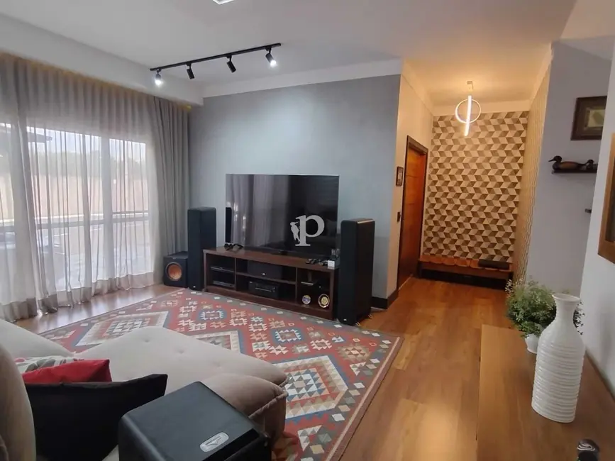 Casa de Condomínio com 3 quartos à venda, 210m2 em Parque Rural Fazenda Santa Cândida, Campinas - SP - imagem 7 Foto 7 de Casa de Condomínio com 3 quartos à venda, 210m2 em Parque Rural Fazenda Santa Cândida, Campinas - SP