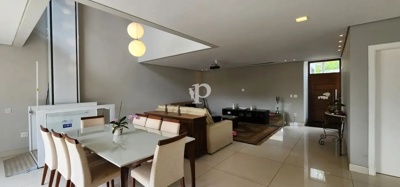 Casa de Condomínio com 3 quartos à venda, 275m2 em Parque das Quaresmeiras, Campinas - SP - imagem 6 Foto 6 de Casa de Condomínio com 3 quartos à venda, 275m2 em Parque das Quaresmeiras, Campinas - SP