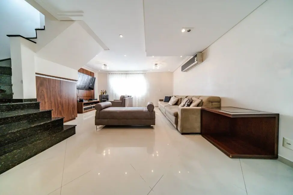 Sobrado com 3 quartos à venda, 150m2 em Vila Carrão, São Paulo - SP - imagem 3 Foto 3 de Sobrado com 3 quartos à venda, 150m2 em Vila Carrão, São Paulo - SP