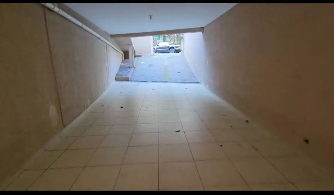 Foto 2 de Sobrado com 3 quartos para alugar, 180m2 em Chácara Seis de Outubro, São Paulo - SP