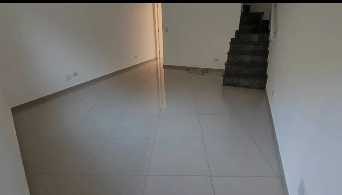 Foto 4 de Sobrado com 3 quartos para alugar, 180m2 em Chácara Seis de Outubro, São Paulo - SP