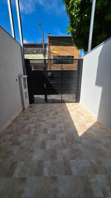 Foto 2 de Casa com 2 quartos à venda, 65m2 em Parque Guaianazes, São Paulo - SP