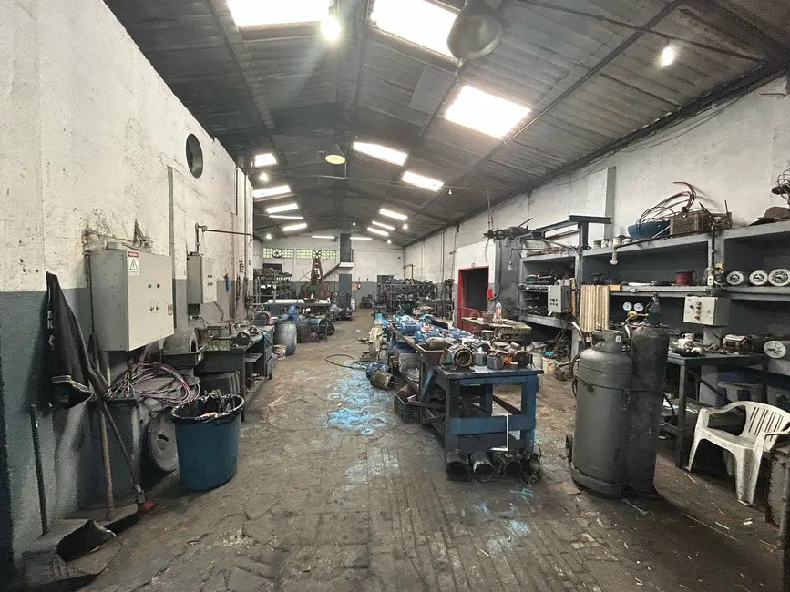 Armazém / Galpão à venda e para alugar em Jardim Caguassu, São Paulo - SP - imagem 2 Foto 2 de Armazém / Galpão à venda e para alugar em Jardim Caguassu, São Paulo - SP