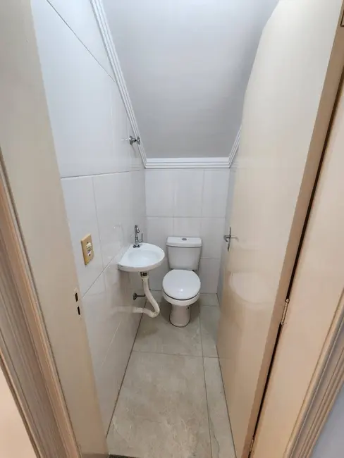 Foto 2 de Casa com 2 quartos para alugar, 180m2 em Chácara Seis de Outubro, São Paulo - SP