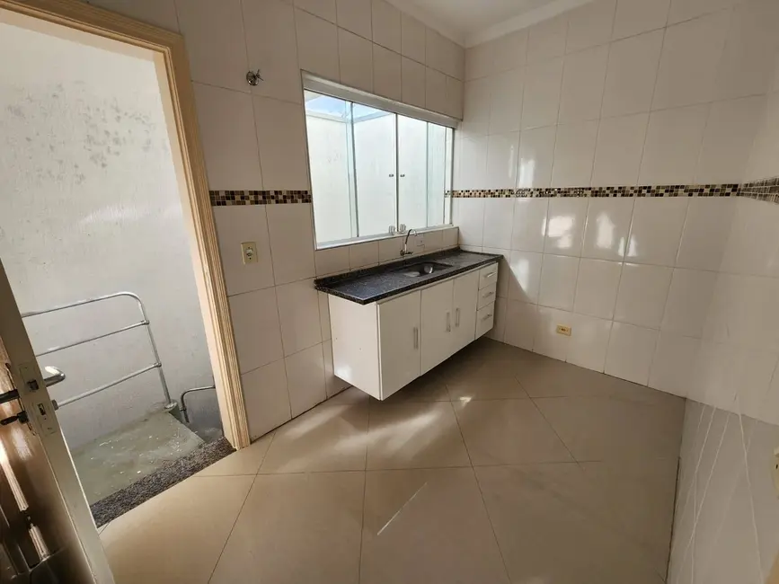 Foto 6 de Casa com 2 quartos para alugar, 180m2 em Chácara Seis de Outubro, São Paulo - SP