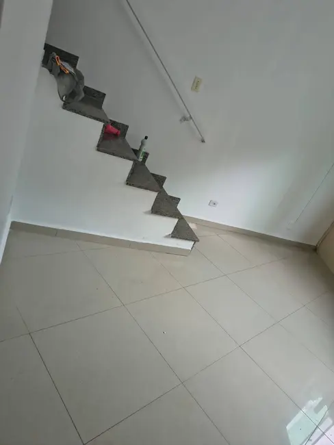 Foto 8 de Casa com 2 quartos para alugar, 180m2 em Chácara Seis de Outubro, São Paulo - SP