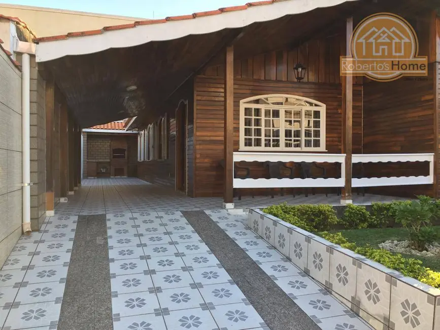 Foto 4 de Casa com 3 quartos à venda, 252m2 em Centro, Mongagua - SP