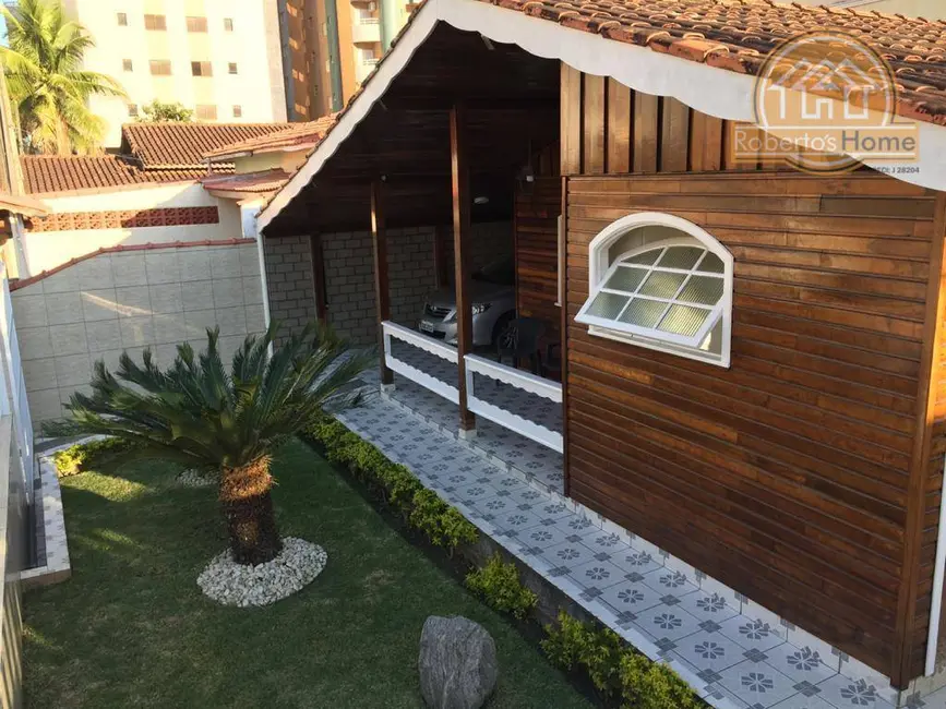 Foto 1 de Casa com 3 quartos à venda, 252m2 em Centro, Mongagua - SP