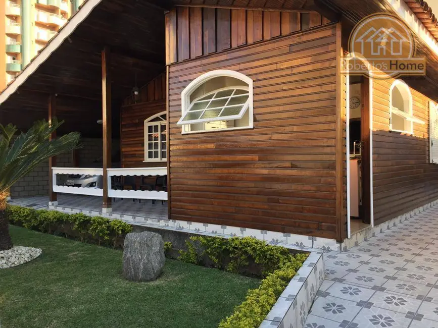 Foto 5 de Casa com 3 quartos à venda, 252m2 em Centro, Mongagua - SP