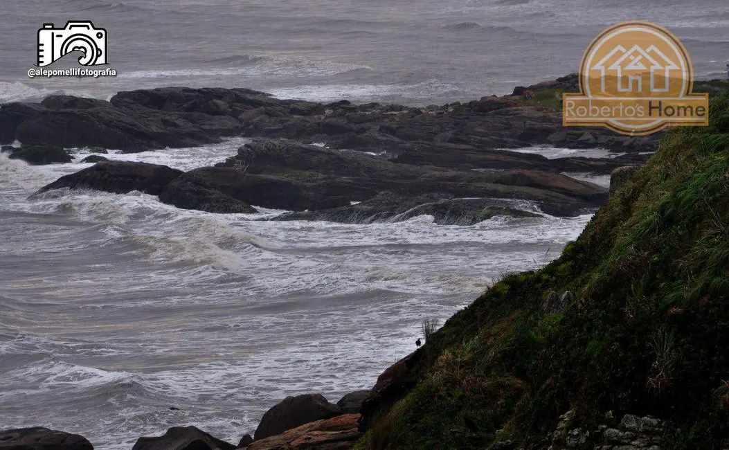 Foto 4 de Casa com 4 quartos à venda, 530m2 em Itanhaem - SP