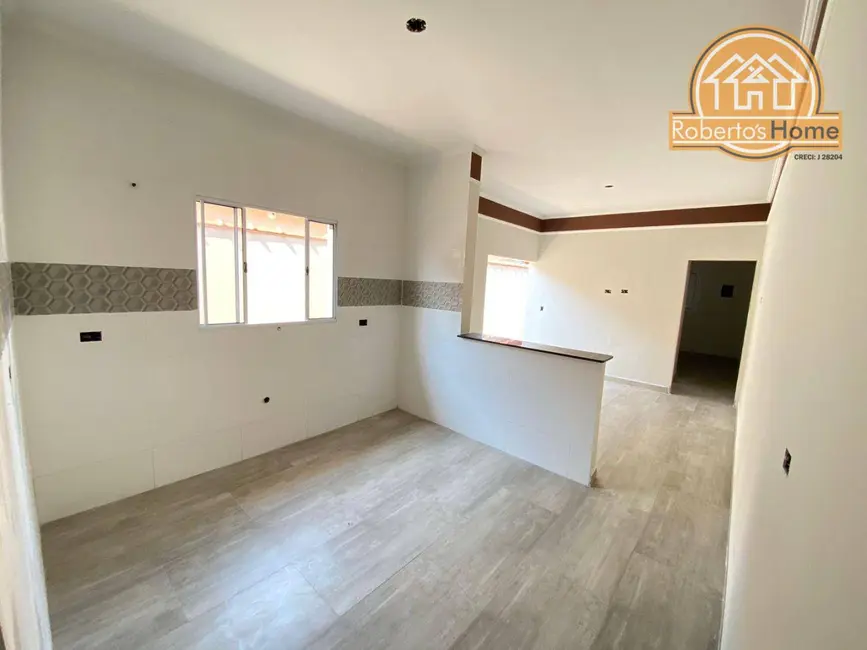 Foto 5 de Casa com 2 quartos à venda, 125m2 em Mongagua - SP