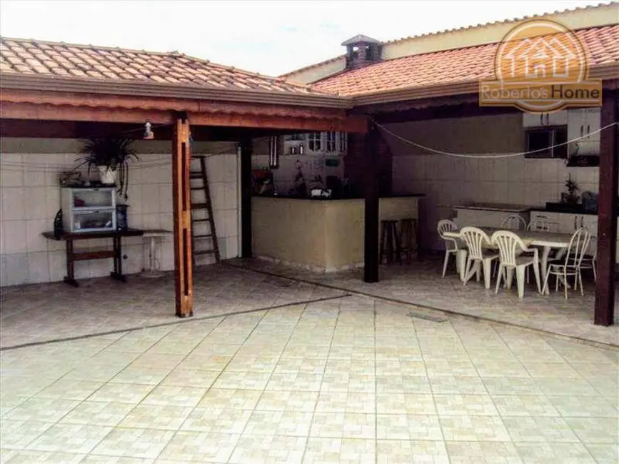 Foto 6 de Sobrado com 3 quartos à venda, 350m2 em Mongagua - SP
