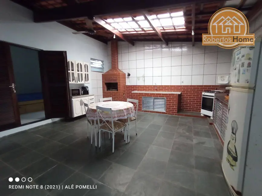 Casa com 3 quartos à venda, 284m2 em Centro, Mongagua - SP - imagem 1 Foto 1 de Casa com 3 quartos à venda, 284m2 em Centro, Mongagua - SP