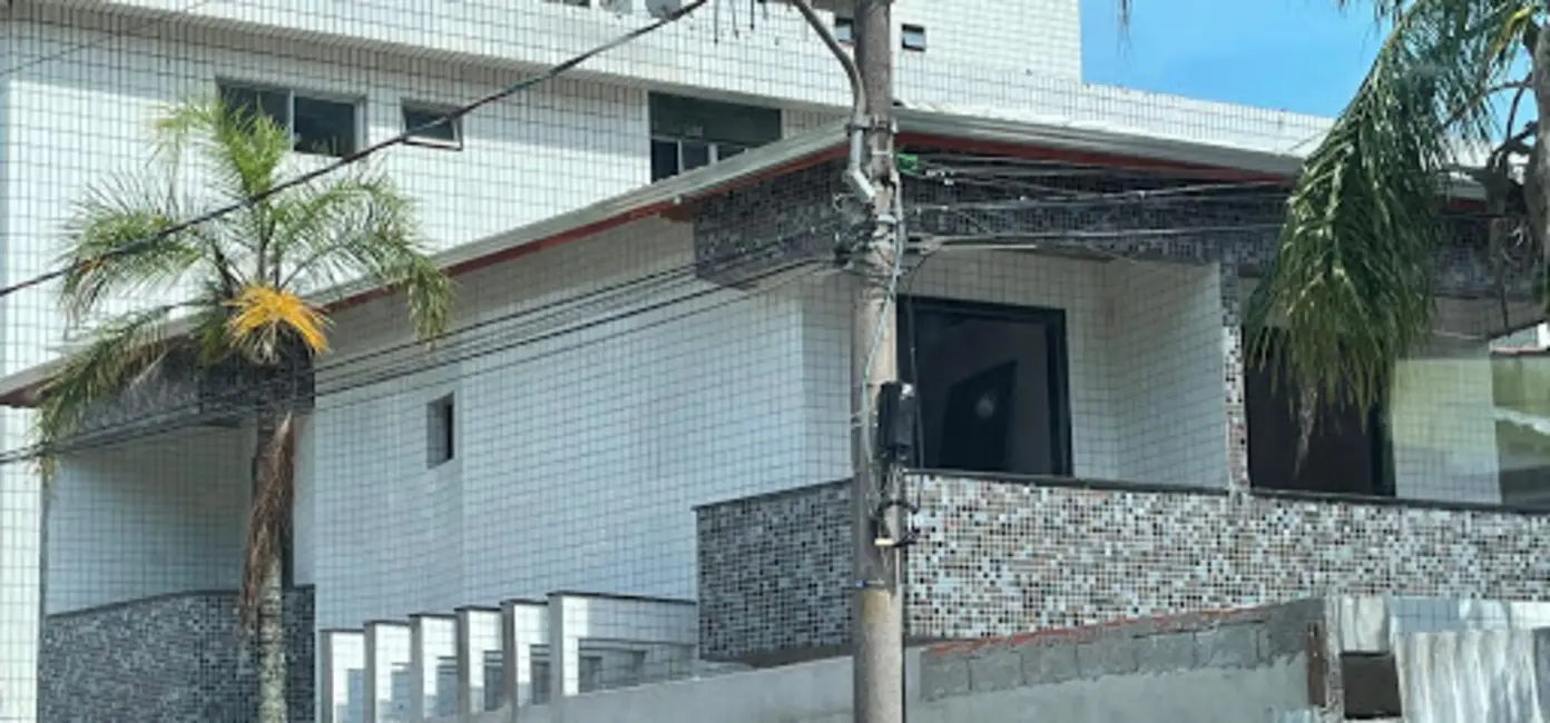 Sobrado com 2 quartos à venda, 150m2 em Aviação, Praia Grande - SP - imagem 3 Foto 3 de Sobrado com 2 quartos à venda, 150m2 em Aviação, Praia Grande - SP
