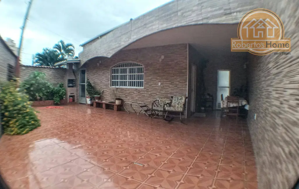 Foto 1 de Casa com 2 quartos à venda, 214m2 em Mongagua - SP