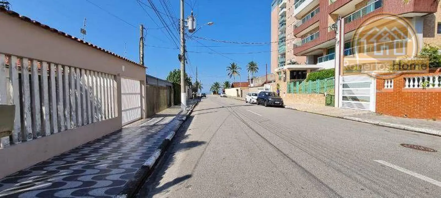 Foto 4 de Casa com 4 quartos à venda, 300m2 em Mongagua - SP