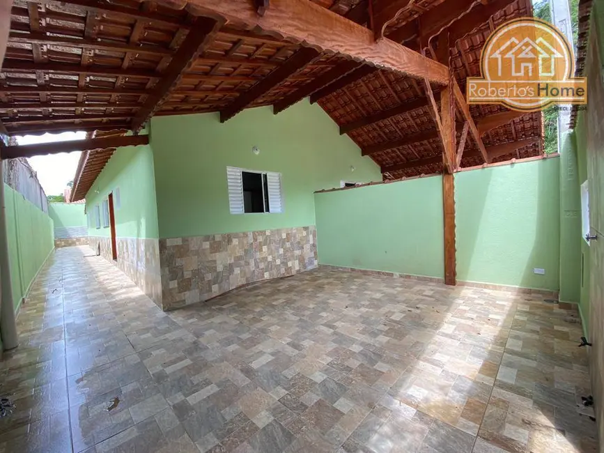 Foto 2 de Casa com 2 quartos à venda, 143m2 em Mongagua - SP