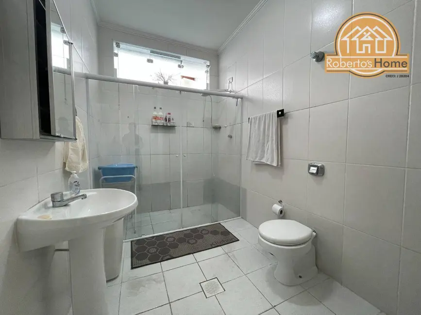 Casa com 3 quartos à venda em Canto do Forte, Praia Grande - SP - imagem 5 Foto 5 de Casa com 3 quartos à venda em Canto do Forte, Praia Grande - SP