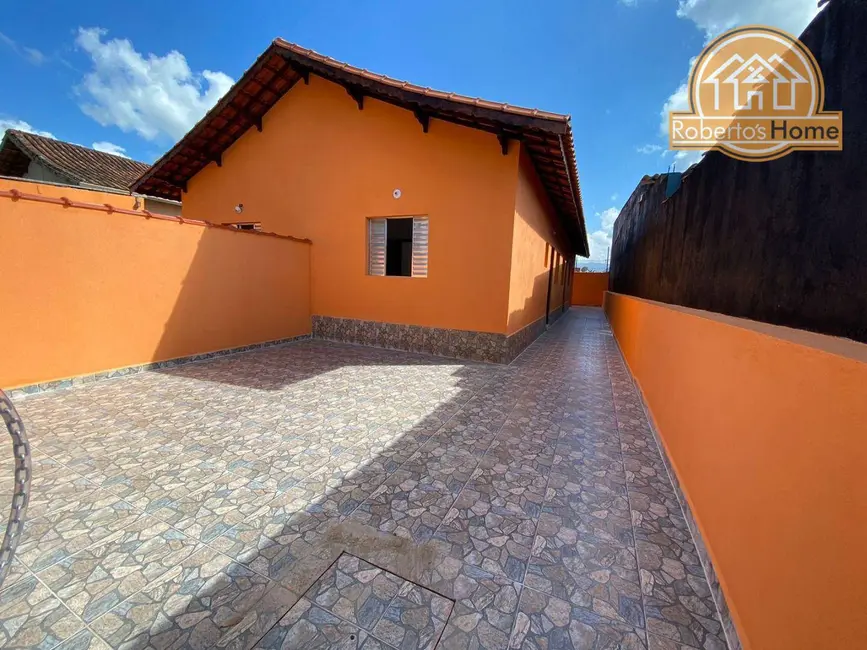 Foto 1 de Casa com 2 quartos à venda, 126m2 em Mongagua - SP