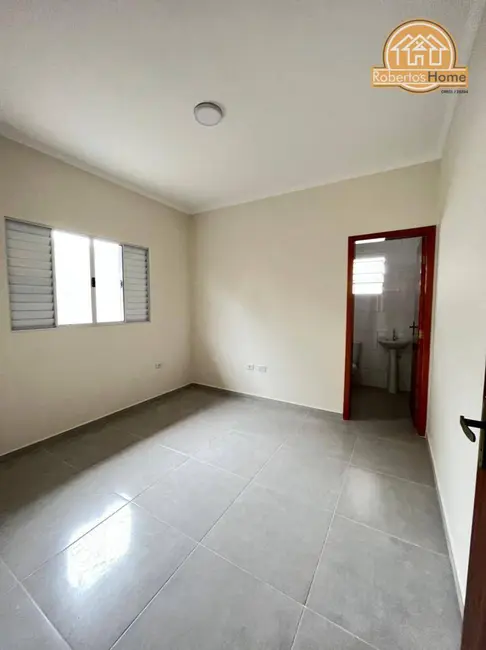 Foto 4 de Casa com 2 quartos à venda, 84m2 em Mongagua - SP