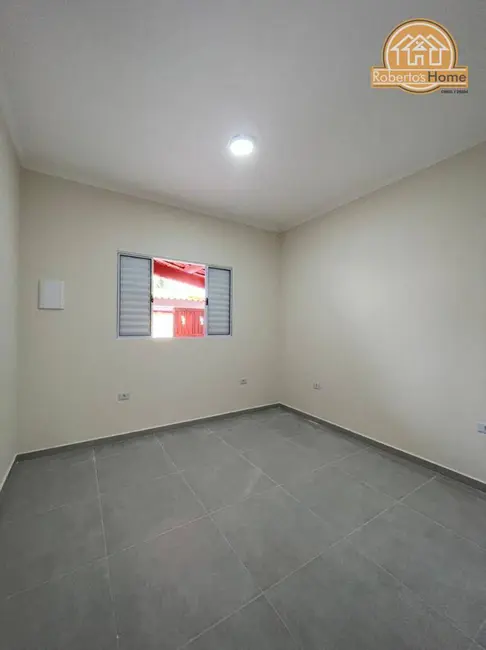 Foto 5 de Casa com 2 quartos à venda, 84m2 em Mongagua - SP